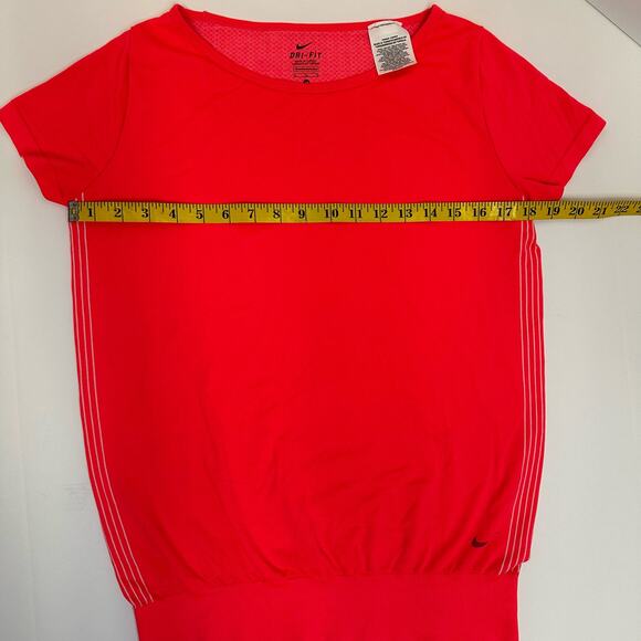 Nike Dri-Fit Women’s Short Sleeve Top - Size M, Pink/Coral - Picture 6 of 7